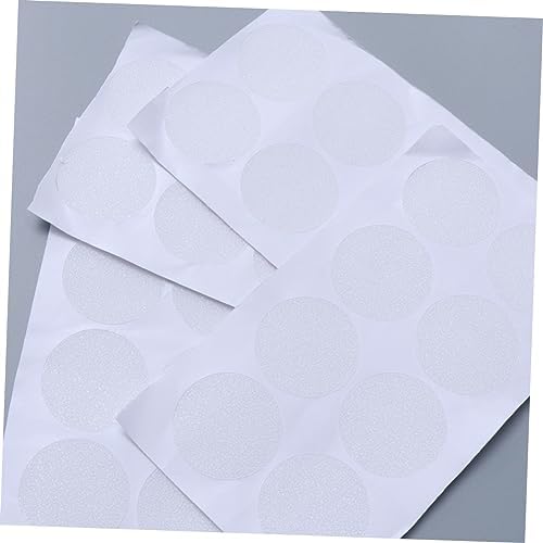 Safe bathroom mat for slip-free bath experience