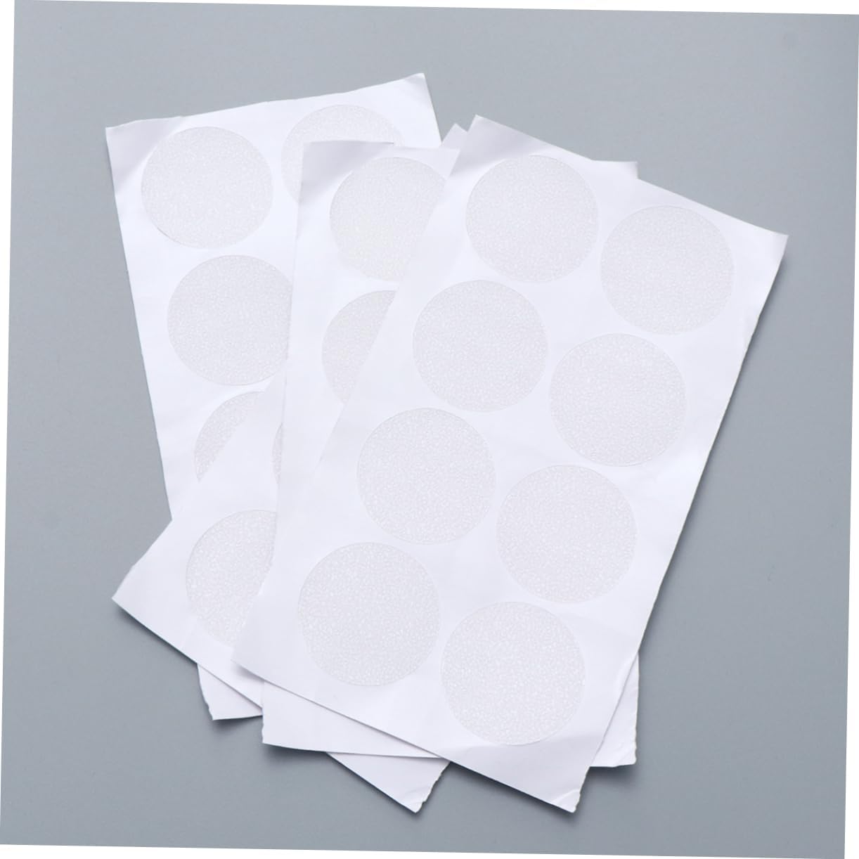 Safe bathroom mat for slip-free bath experience
