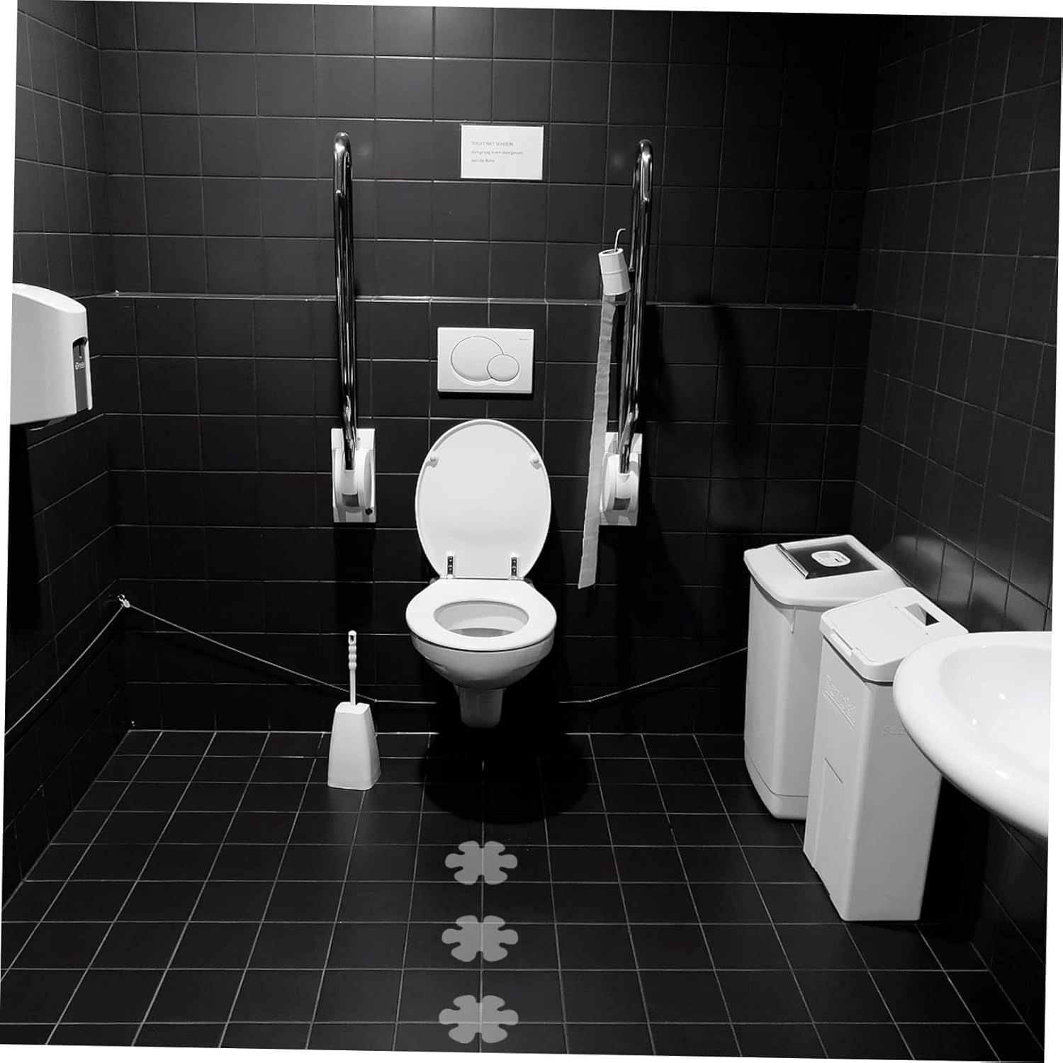 HAKIDZEL Bathroom Non-Slip Floor Stickers Flower Shape Decals Easy Install Set