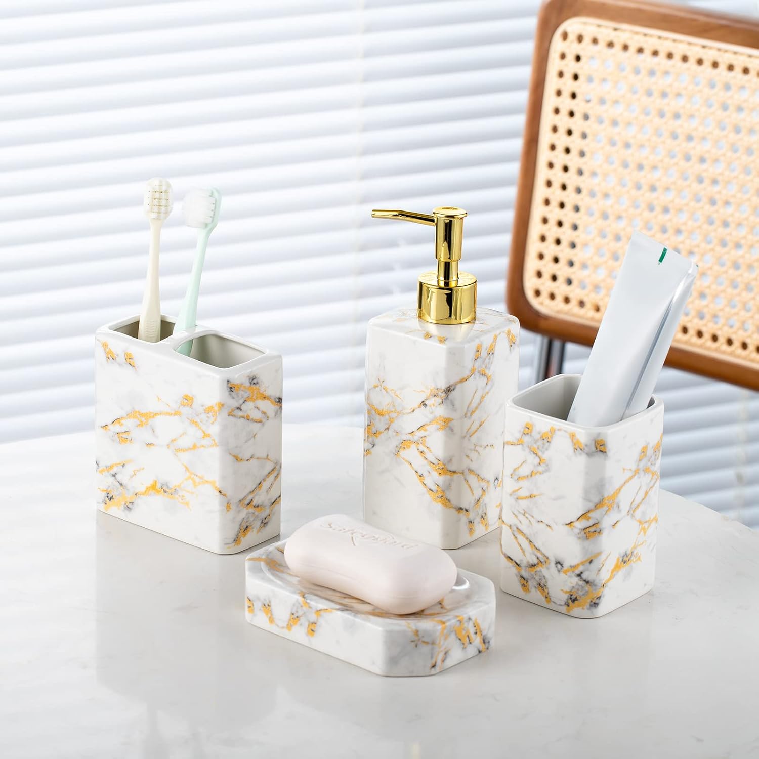 Elegant 4-Piece Bathtub Set with White Marble