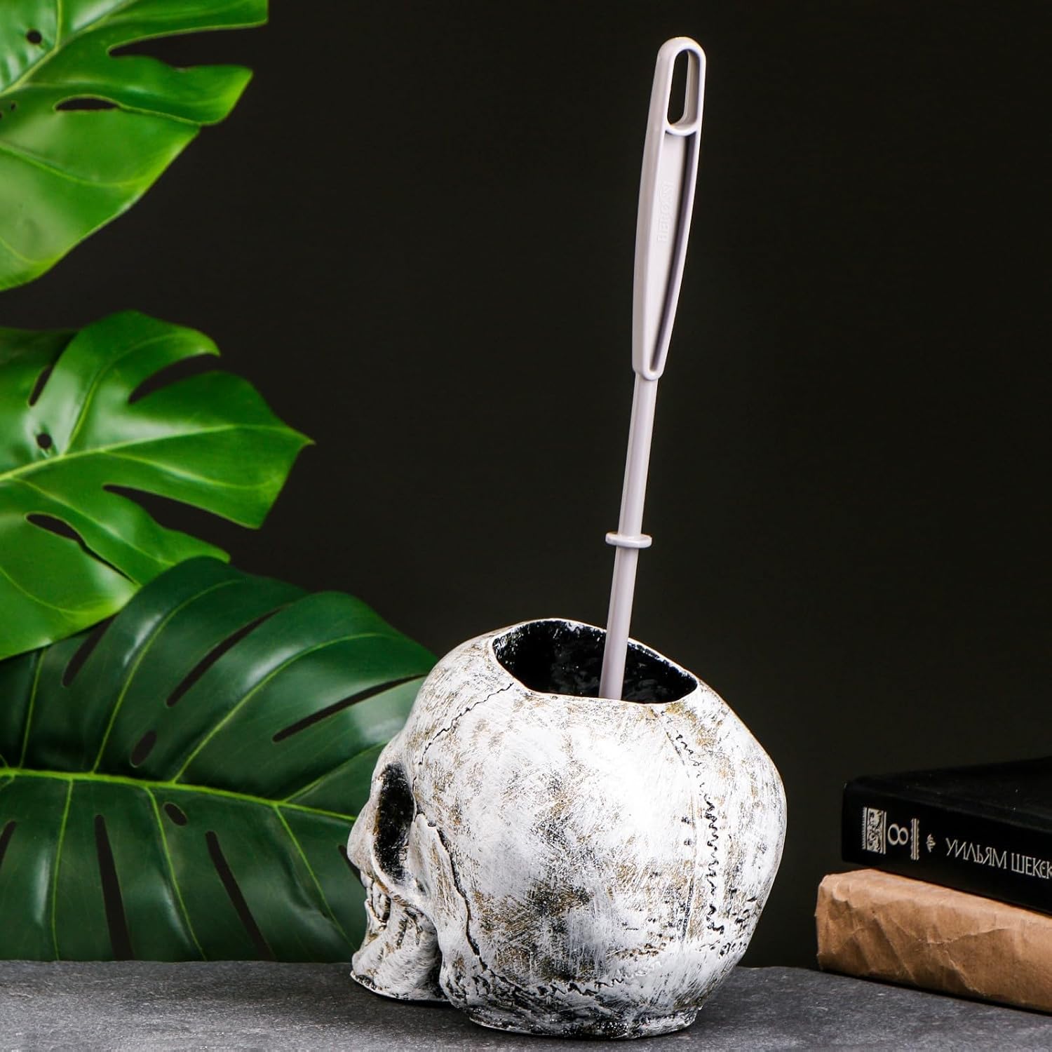 AEVVV Skull Toilet Brush Holder Modern Bathroom Accessory