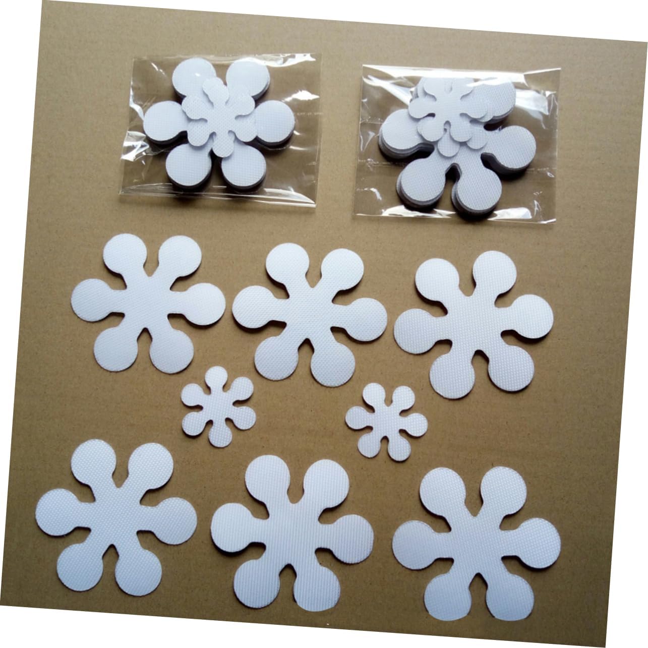 BUGUUYO Anti-Slip Bath Sticker 8pcs Pack