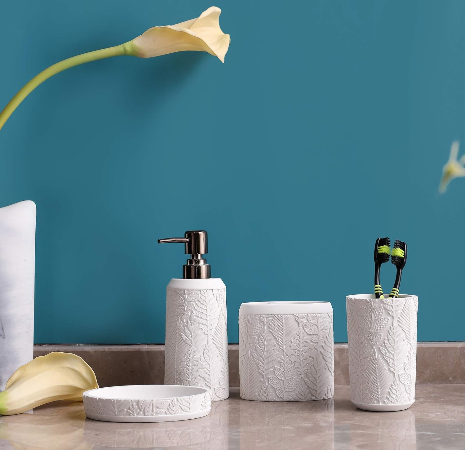 Hymmah 4-Piece Bathroom Accessories Set - Resin Farmhouse Decor