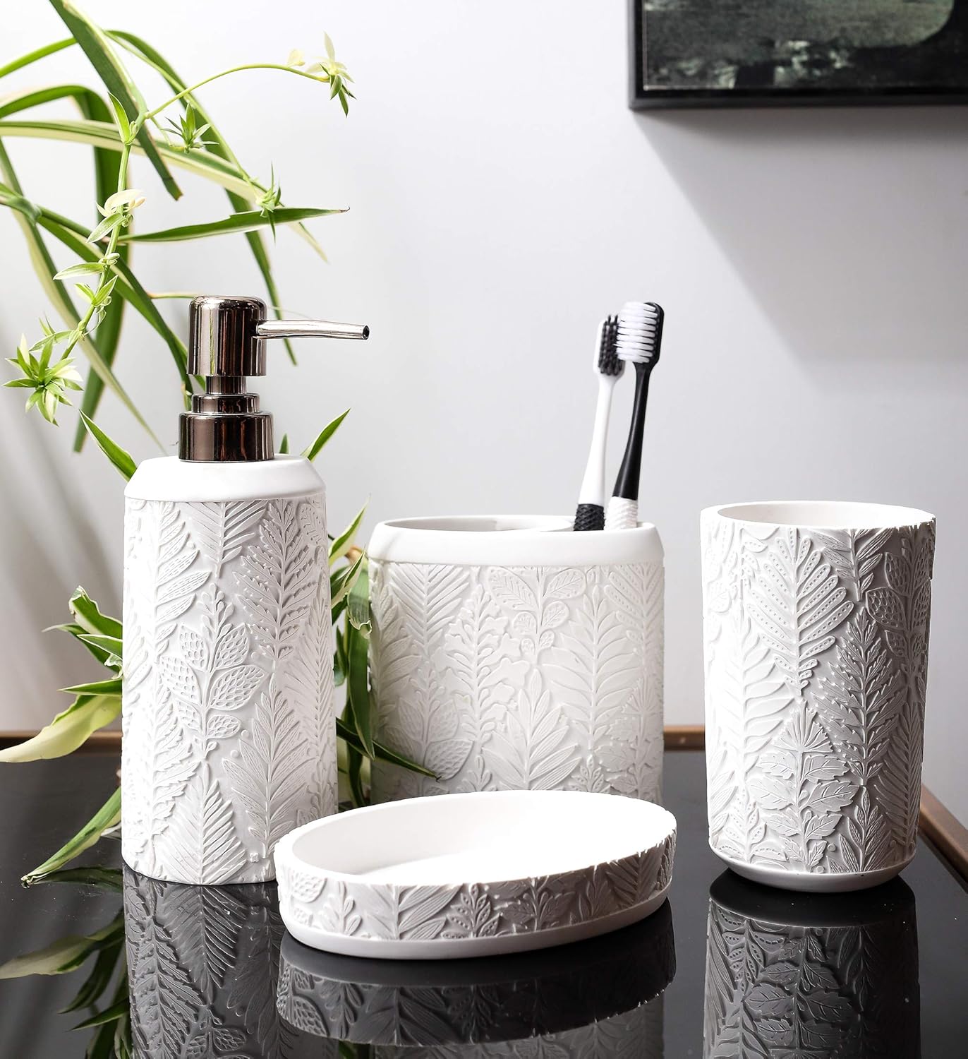 Hymmah 4-Piece Bathroom Accessories Set - Resin Farmhouse Decor