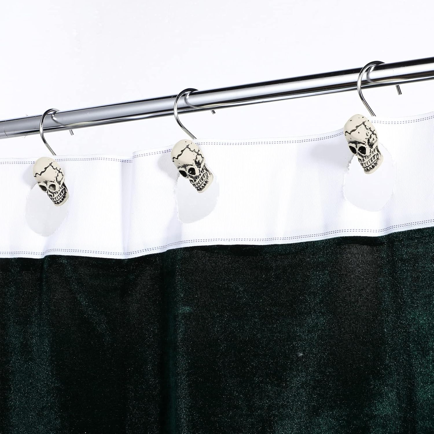 Jetec 12 Pcs Skull Shower Curtain Hooks Halloween Decorative Rings